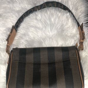 Fendi Vintage Leather Shoulder Bag Pecan Vucca